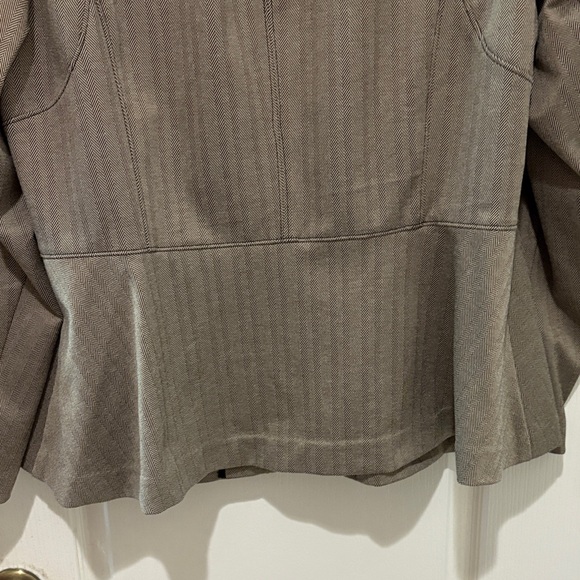 NWOT Lane Bryant Brown Blazer – Size 16 - Picture 6 of 7